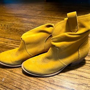 Mustard yellow Dingo ankle booties.
